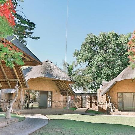 Tshukudiba Game Lodge Tom Burke Kültér fotó